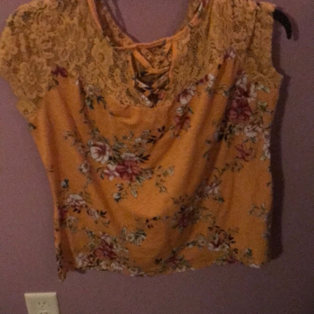 womens tee